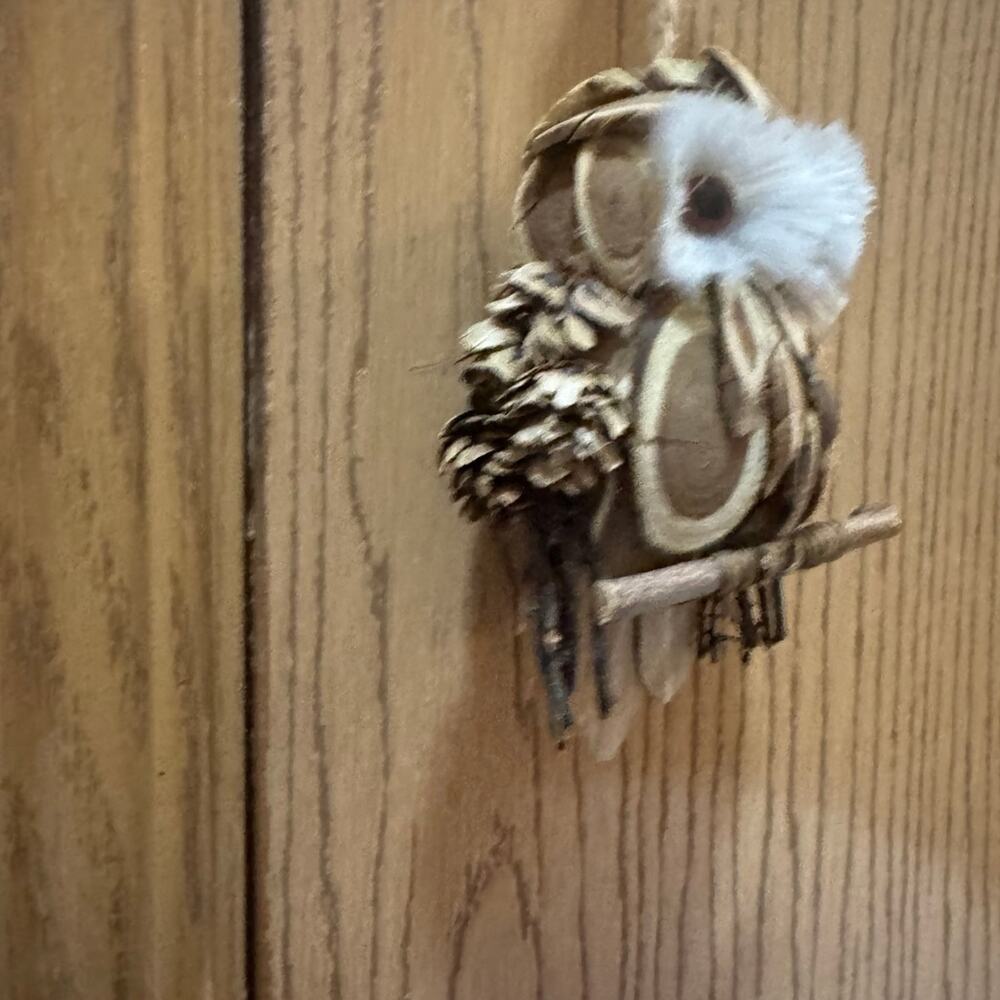 Handmade wooden owl ornament - Picture 3 of 6